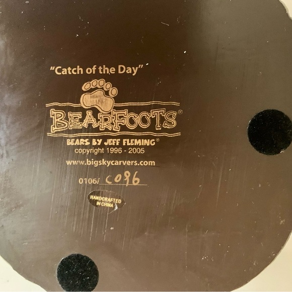 Bearfoots “Catch of the  Day” figurine - Picture 10 of 13